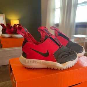 Nike Flex Runners